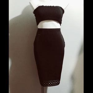 Bisou Bisou Black pencil skirt with cut out rim